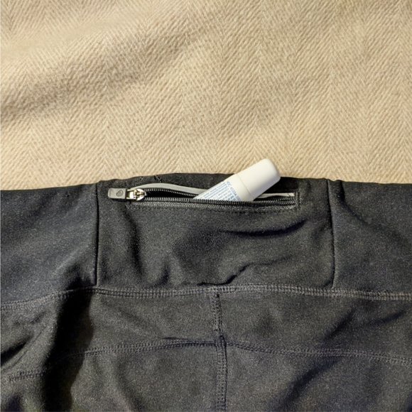 MPG Bike Gym Shorts With 3 Pockets (Black & Grey) - Picture 10 of 13